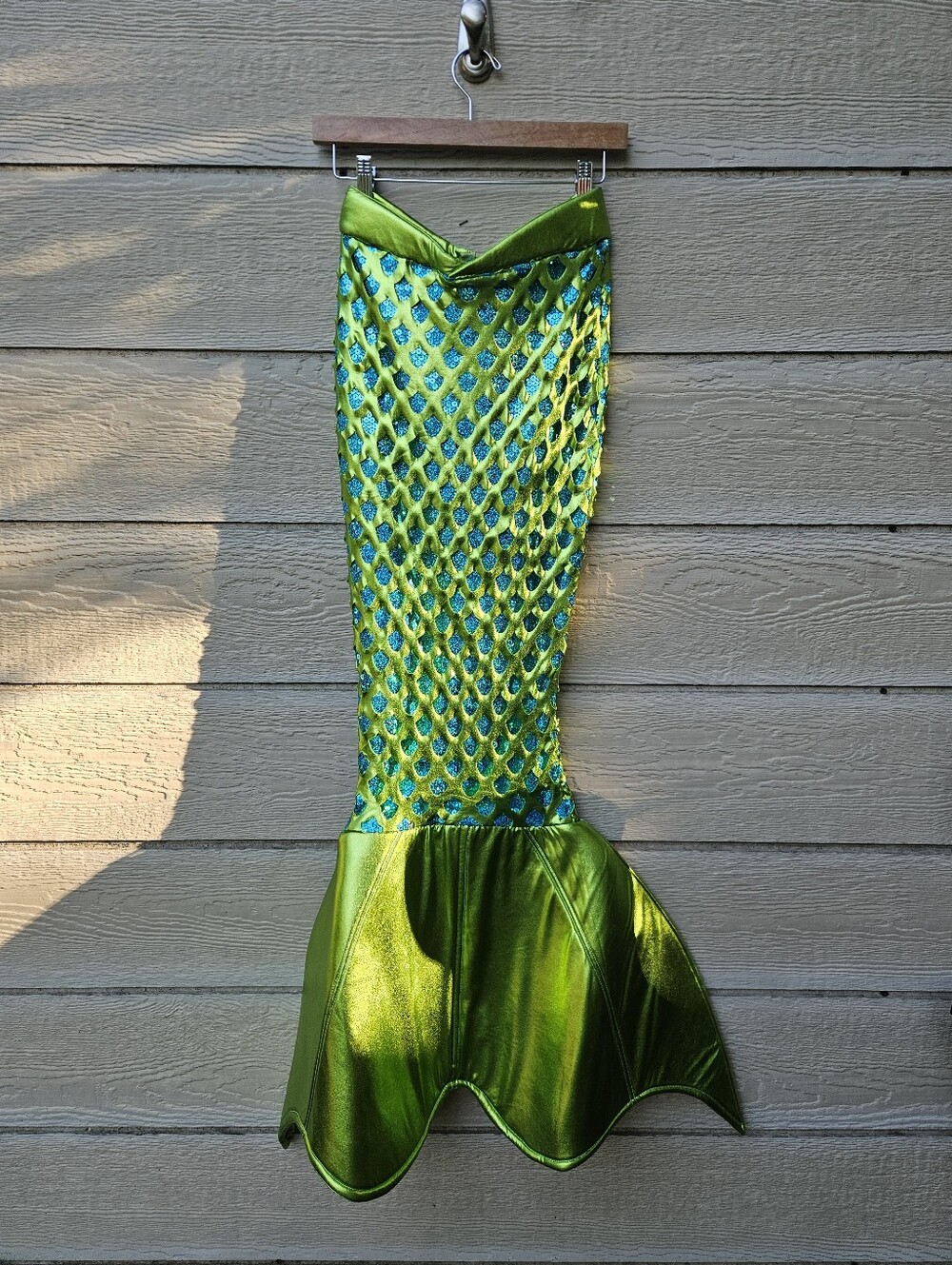 Roma Costume mermaid tail lime green blue sequin size small new